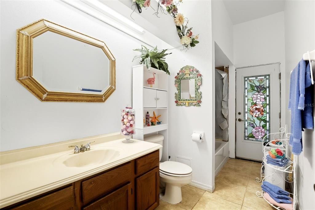 For Sale: $350,000 (3 beds, 2 baths, 1764 Square Feet)