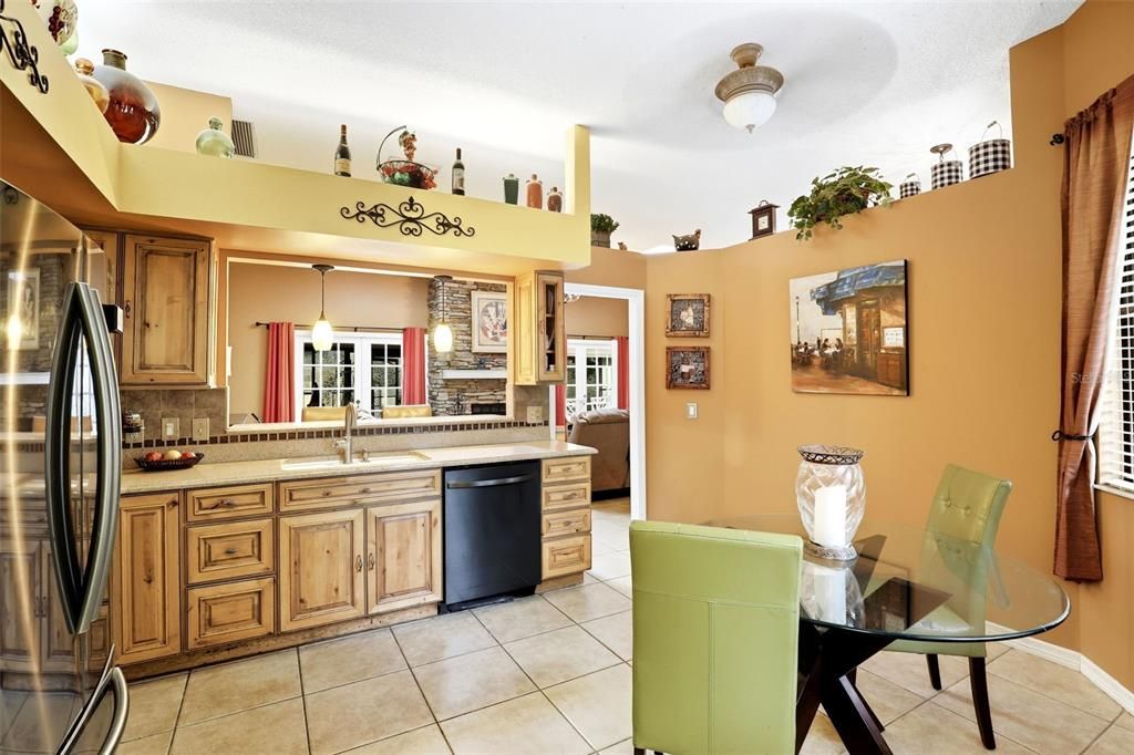 For Sale: $350,000 (3 beds, 2 baths, 1764 Square Feet)