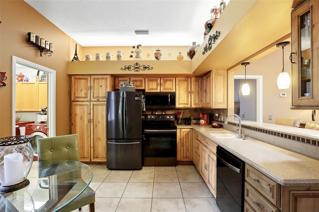 For Sale: $350,000 (3 beds, 2 baths, 1764 Square Feet)