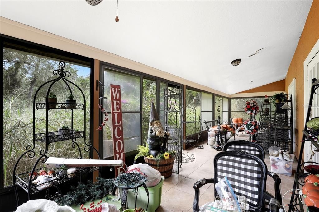 For Sale: $350,000 (3 beds, 2 baths, 1764 Square Feet)