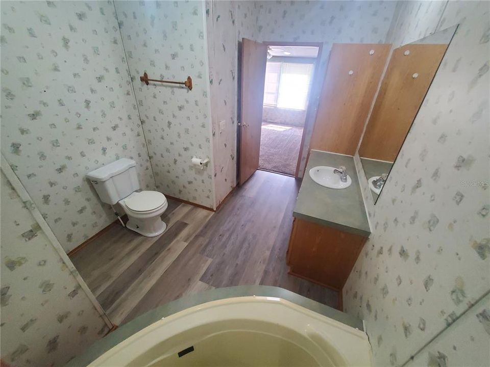 For Rent: $1,450 (3 beds, 2 baths, 1620 Square Feet)