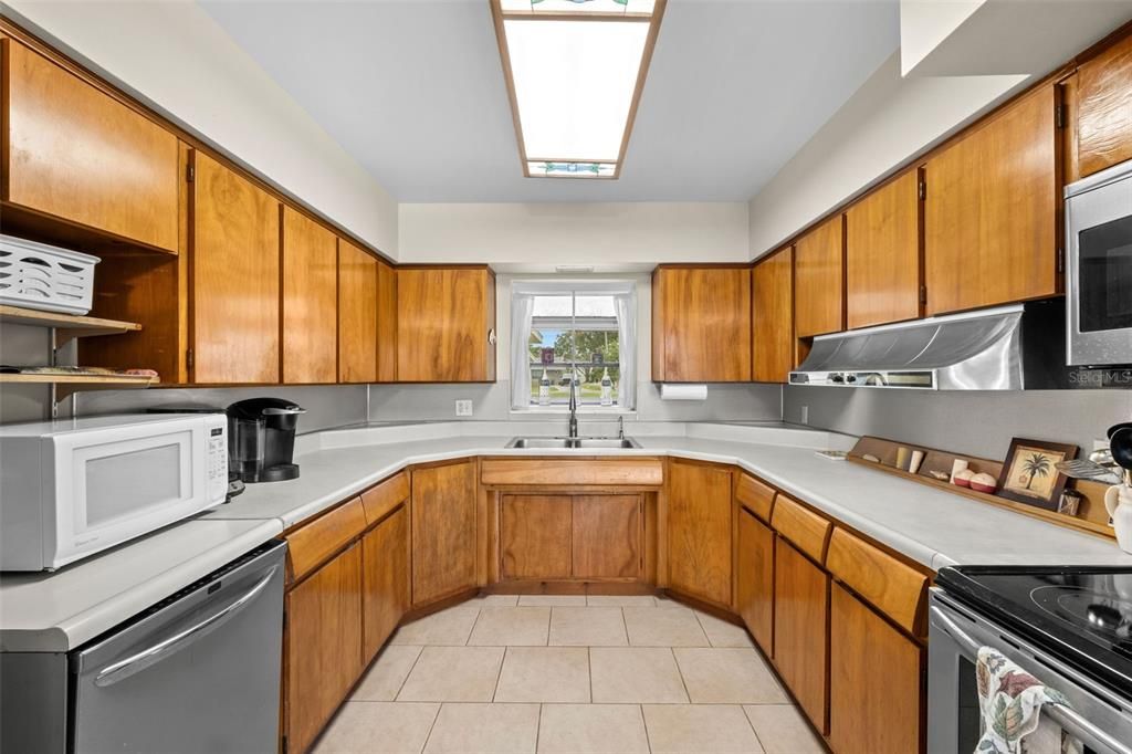 待售: $1,275,000 (3 贝兹, 4 浴室, 3220 平方英尺)