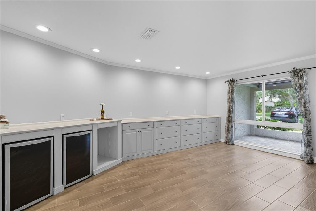 Active With Contract: $709,000 (4 beds, 3 baths, 2662 Square Feet)