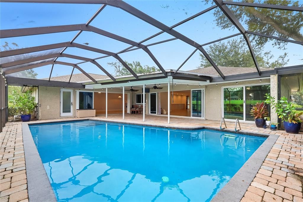 Active With Contract: $709,000 (4 beds, 3 baths, 2662 Square Feet)