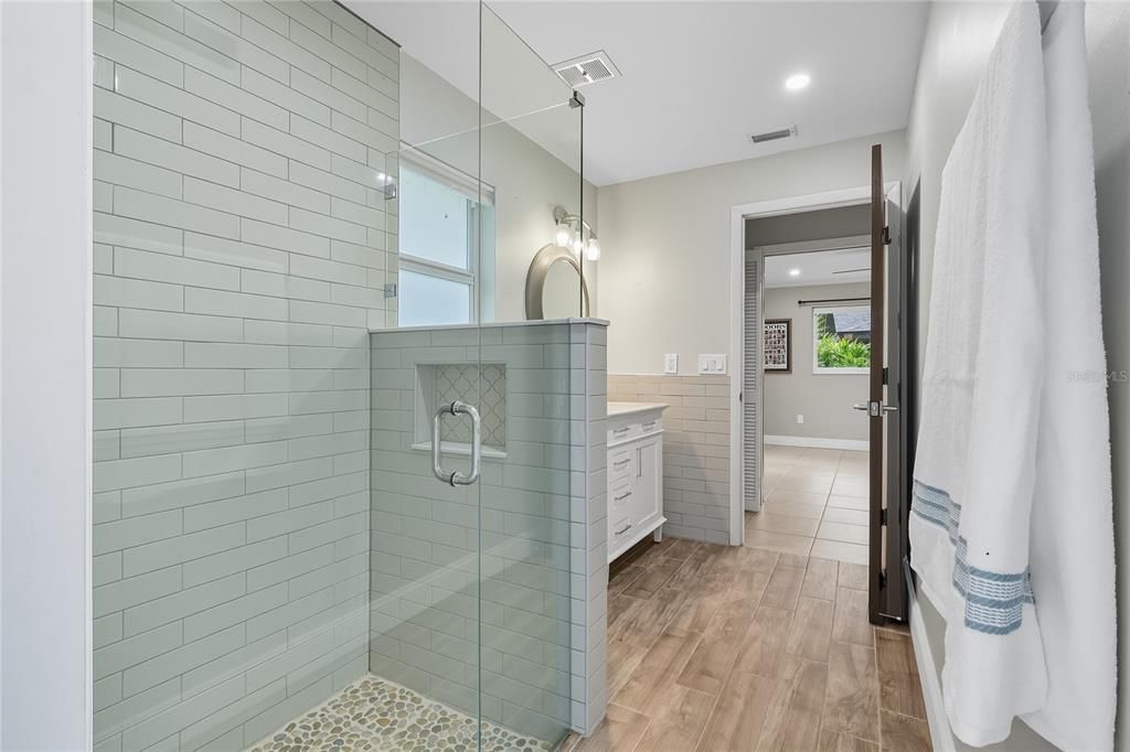 Active With Contract: $709,000 (4 beds, 3 baths, 2662 Square Feet)