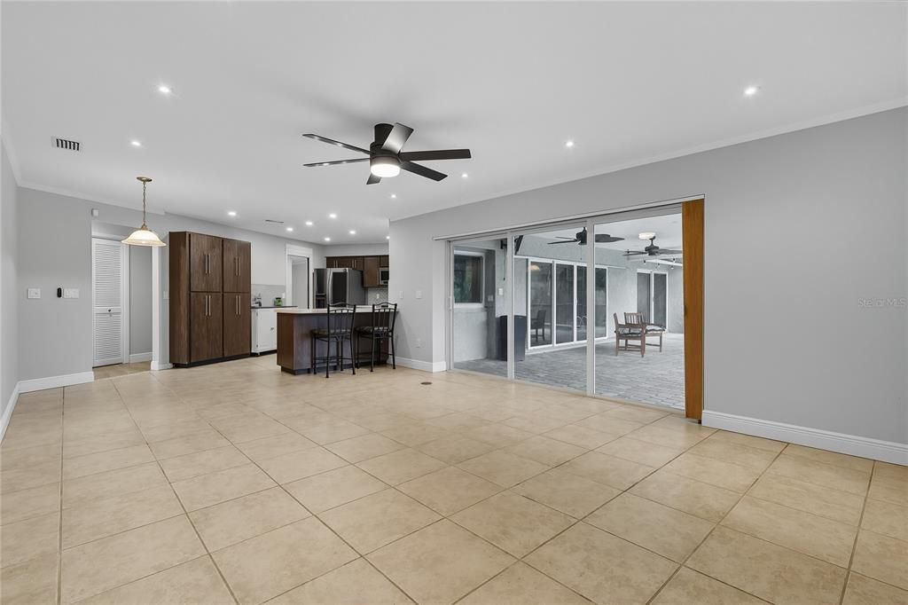 Active With Contract: $709,000 (4 beds, 3 baths, 2662 Square Feet)