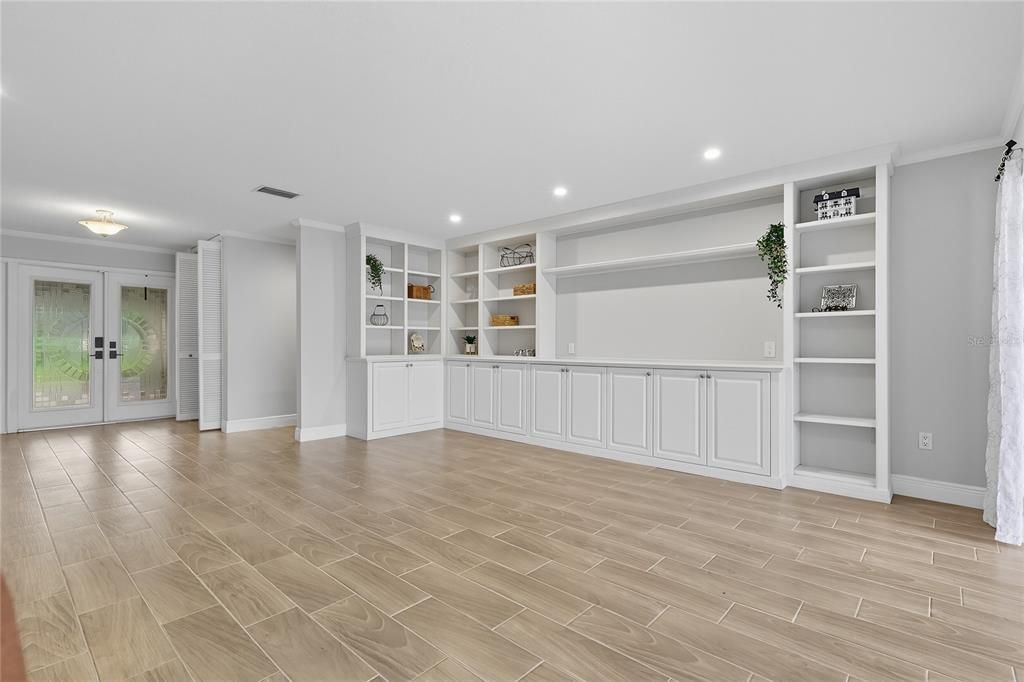 Active With Contract: $709,000 (4 beds, 3 baths, 2662 Square Feet)