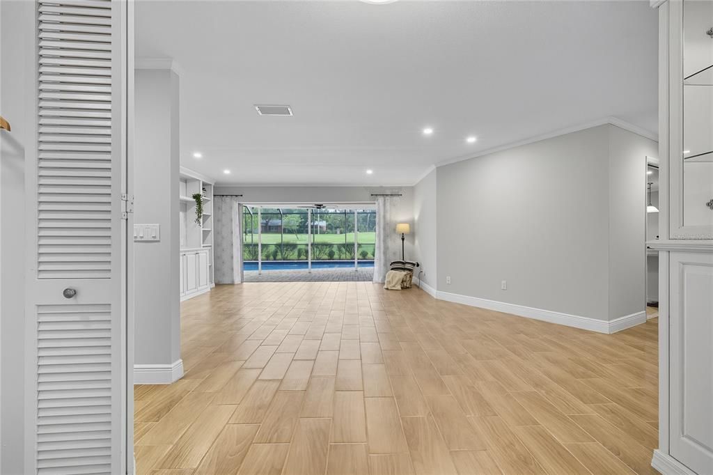 Active With Contract: $709,000 (4 beds, 3 baths, 2662 Square Feet)