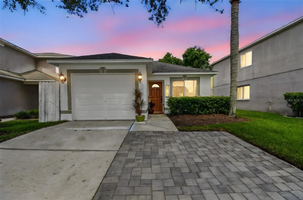 Recently Sold: $329,900 (3 beds, 2 baths, 1174 Square Feet)