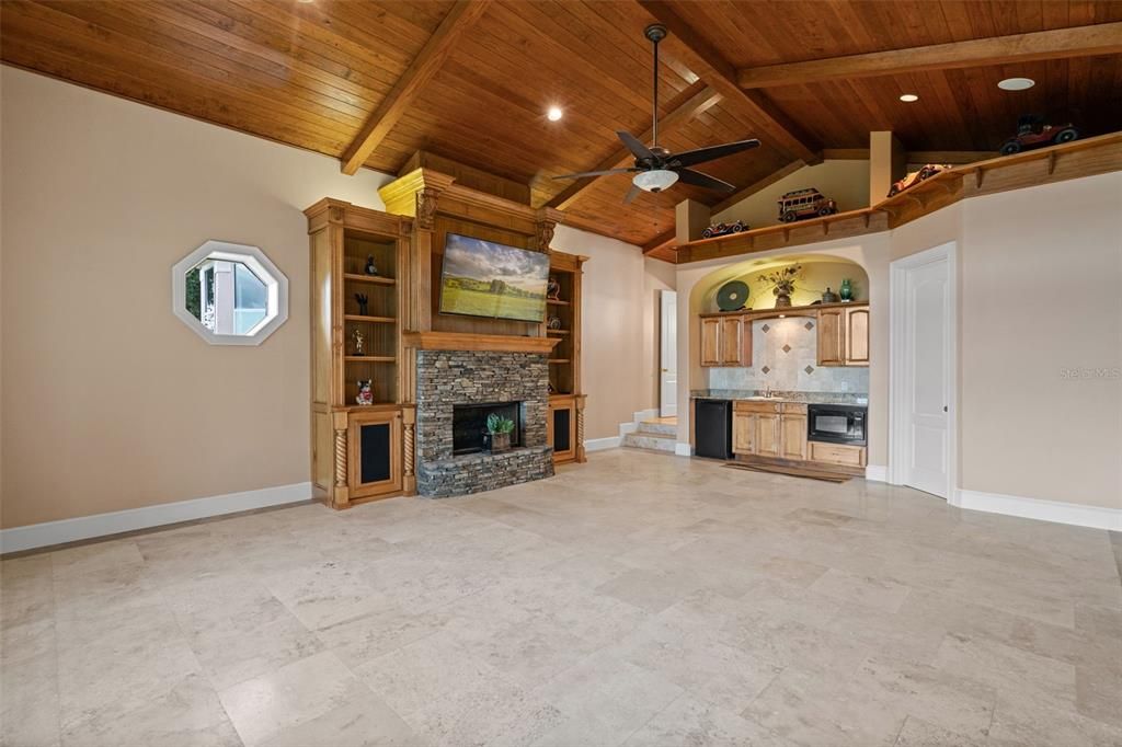 For Sale: $1,950,000 (4 beds, 5 baths, 5287 Square Feet)