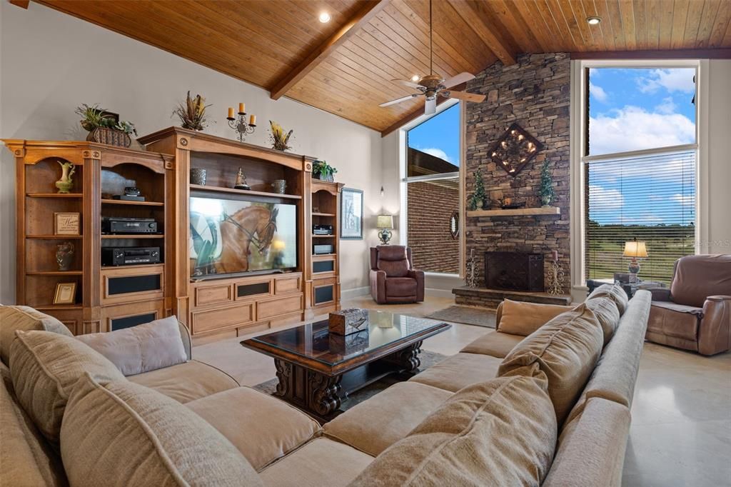 For Sale: $1,950,000 (4 beds, 5 baths, 5287 Square Feet)