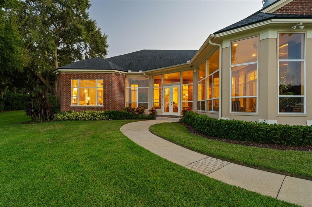 For Sale: $1,950,000 (4 beds, 5 baths, 5287 Square Feet)