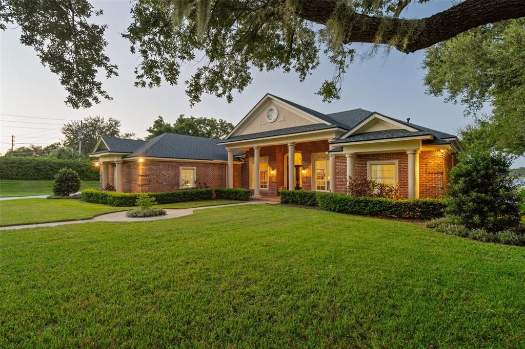 For Sale: $1,950,000 (4 beds, 5 baths, 5287 Square Feet)