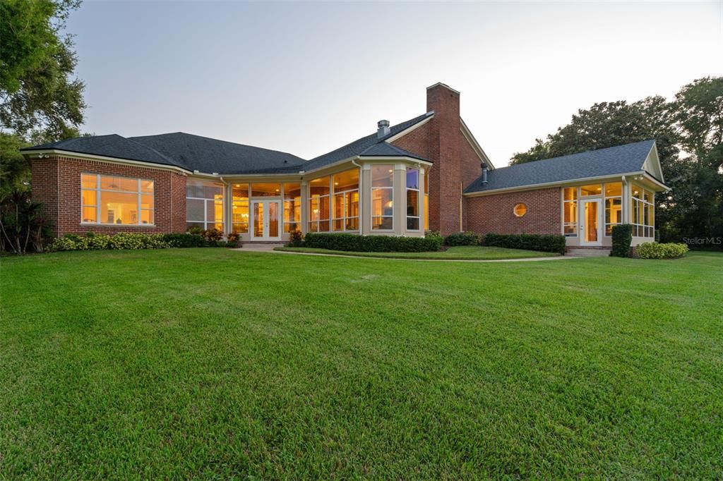 For Sale: $1,950,000 (4 beds, 5 baths, 5287 Square Feet)