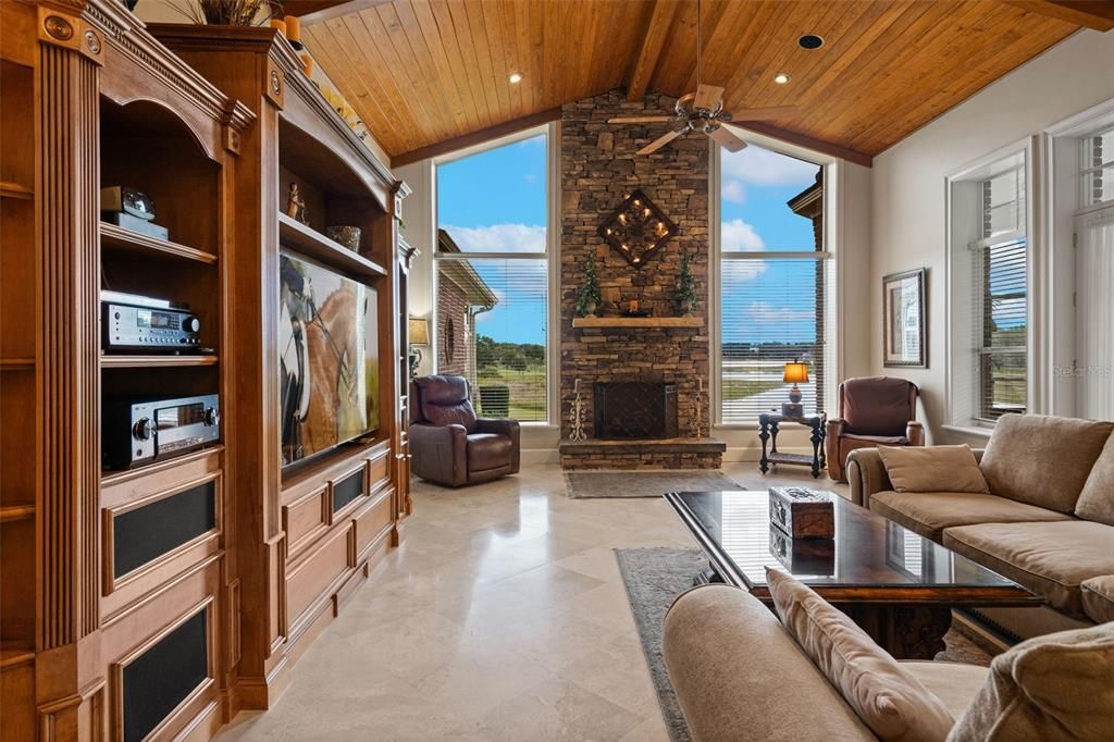 For Sale: $1,950,000 (4 beds, 5 baths, 5287 Square Feet)