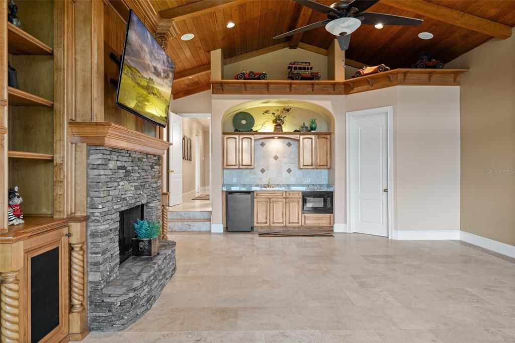 For Sale: $1,950,000 (4 beds, 5 baths, 5287 Square Feet)