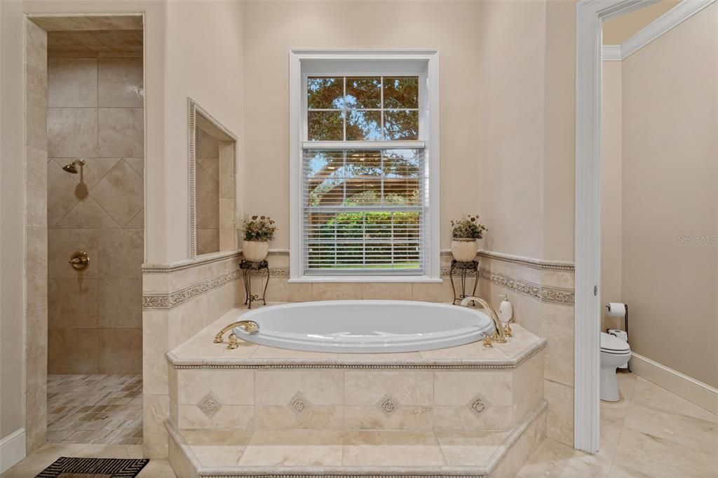 For Sale: $1,950,000 (4 beds, 5 baths, 5287 Square Feet)