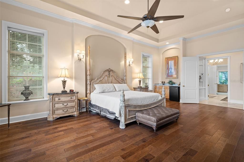 For Sale: $1,950,000 (4 beds, 5 baths, 5287 Square Feet)