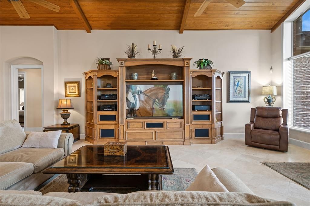 For Sale: $1,950,000 (4 beds, 5 baths, 5287 Square Feet)