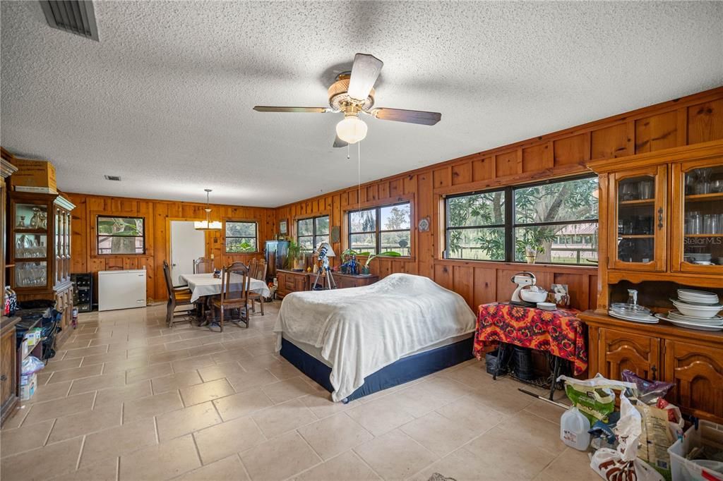 Active With Contract: $649,900 (4 beds, 2 baths, 2672 Square Feet)