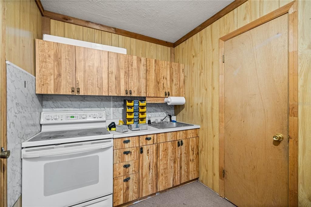 Active With Contract: $649,900 (4 beds, 2 baths, 2672 Square Feet)