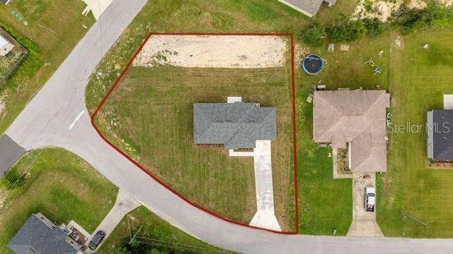 Active With Contract: $235,000 (3 beds, 2 baths, 1091 Square Feet)