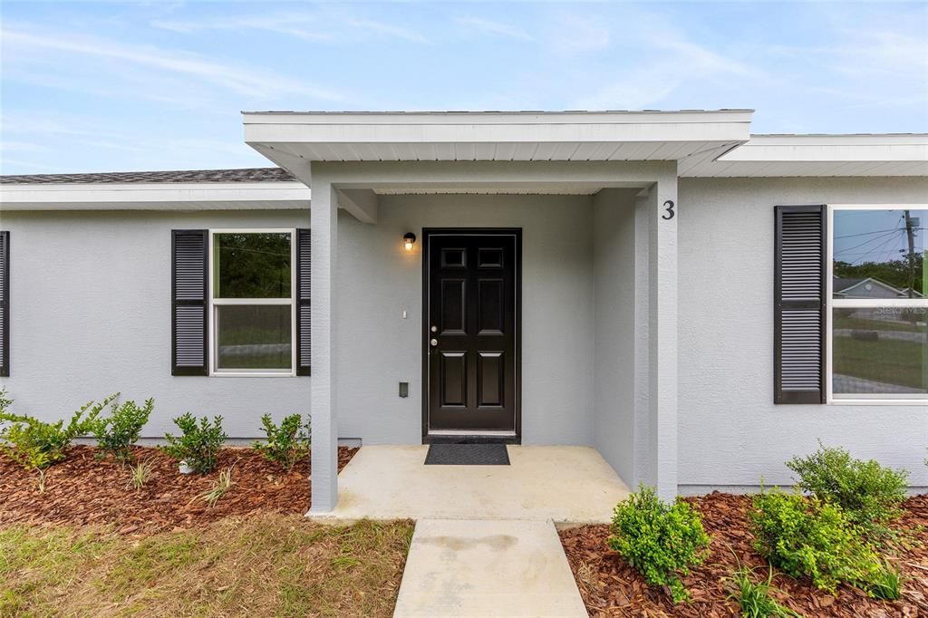 Active With Contract: $235,000 (3 beds, 2 baths, 1091 Square Feet)