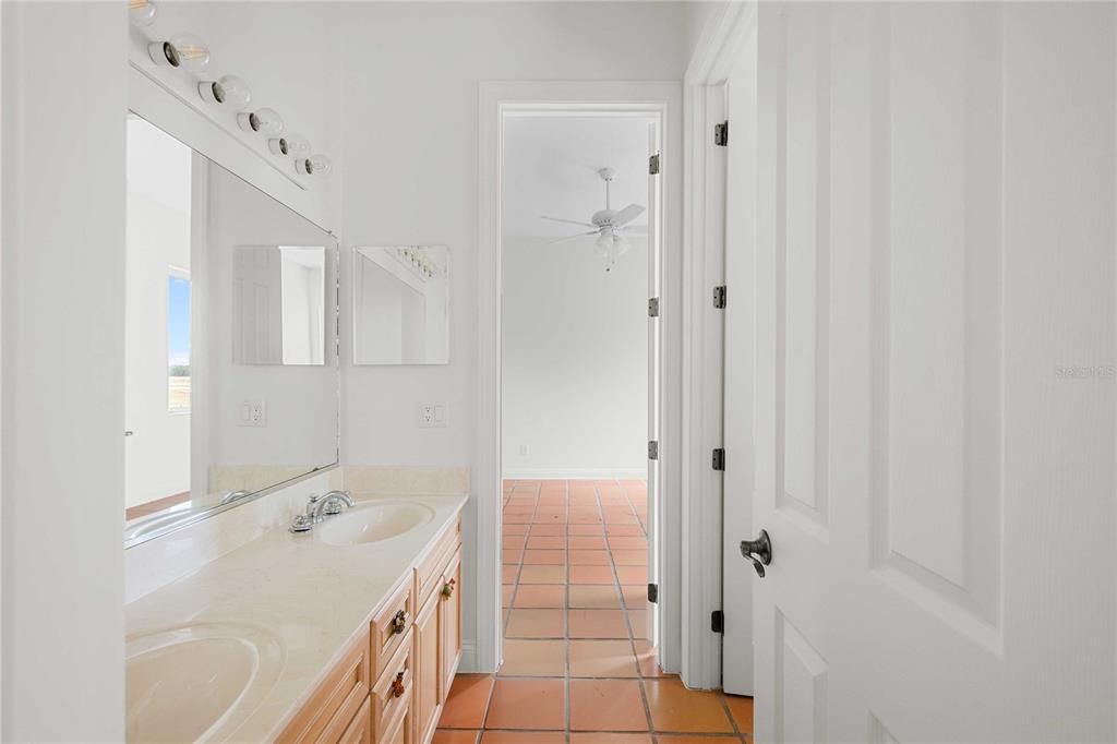 En Venta: $2,250,000 (4 camas, 3 baños, 3763 Pies cuadrados)