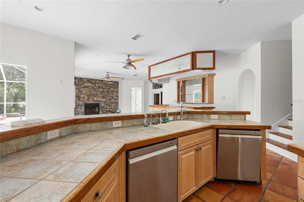 En Venta: $2,250,000 (4 camas, 3 baños, 3763 Pies cuadrados)