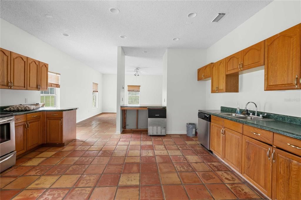 En Venta: $2,250,000 (4 camas, 3 baños, 3763 Pies cuadrados)