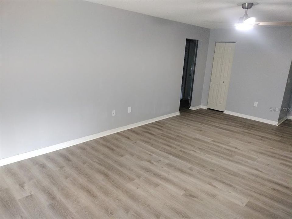 Active With Contract: $2,000 (3 beds, 2 baths, 1214 Square Feet)