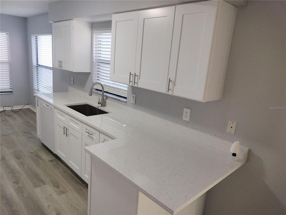 Active With Contract: $2,000 (3 beds, 2 baths, 1214 Square Feet)