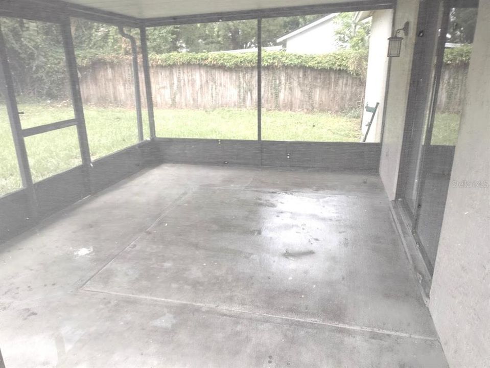 Active With Contract: $2,000 (3 beds, 2 baths, 1214 Square Feet)