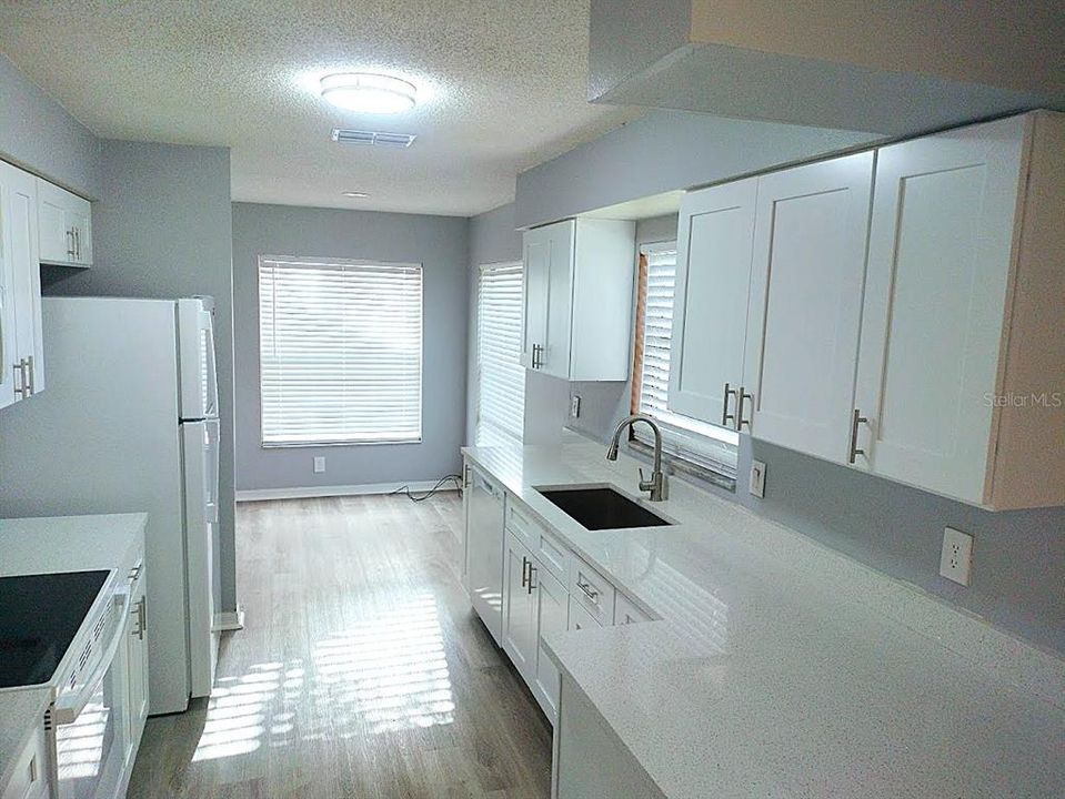 Active With Contract: $2,000 (3 beds, 2 baths, 1214 Square Feet)