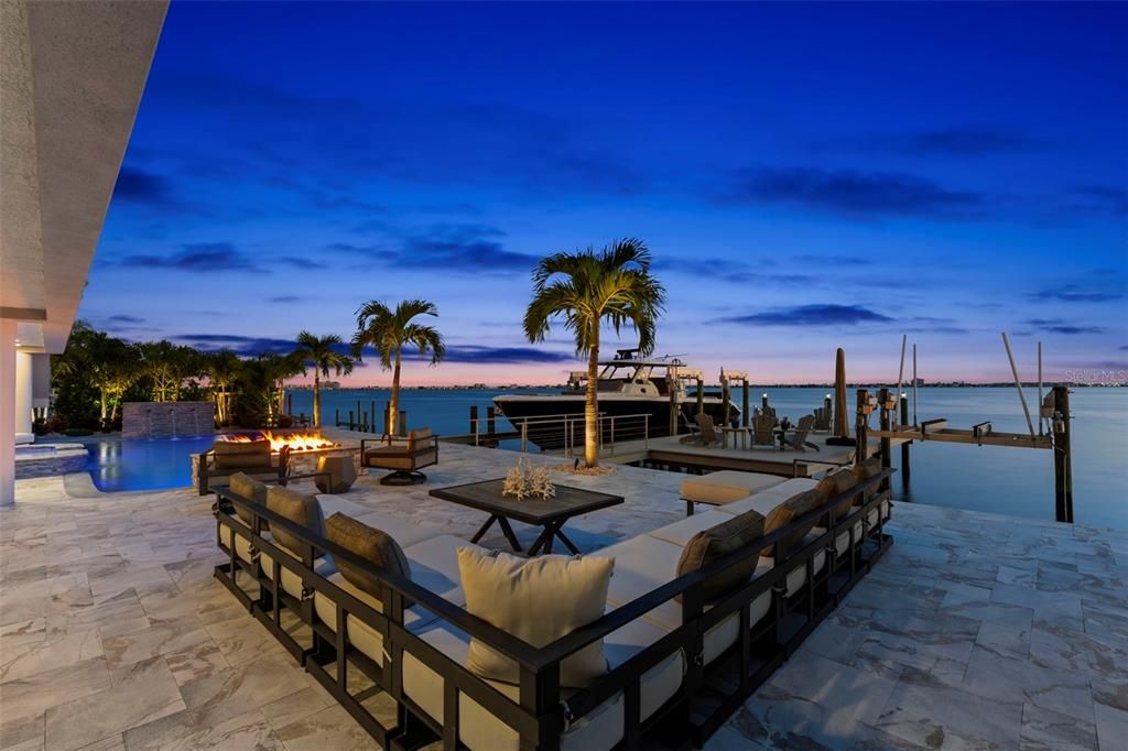 For Sale: $3,699,000 (4 beds, 4 baths, 4445 Square Feet)