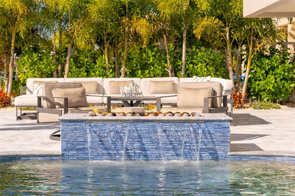 For Sale: $3,699,000 (4 beds, 4 baths, 4445 Square Feet)