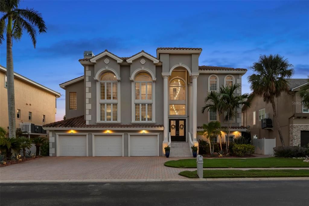 For Sale: $3,699,000 (4 beds, 4 baths, 4445 Square Feet)