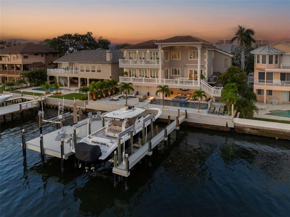 For Sale: $3,699,000 (4 beds, 4 baths, 4445 Square Feet)