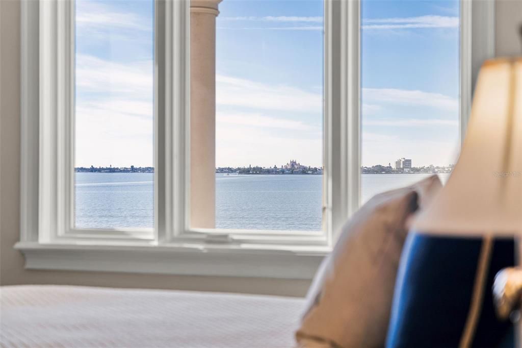 For Sale: $3,699,000 (4 beds, 4 baths, 4445 Square Feet)