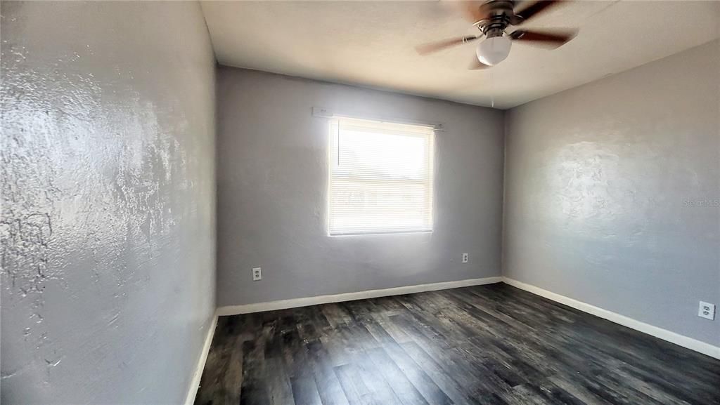 For Rent: $1,000 (2 beds, 1 baths, 650 Square Feet)