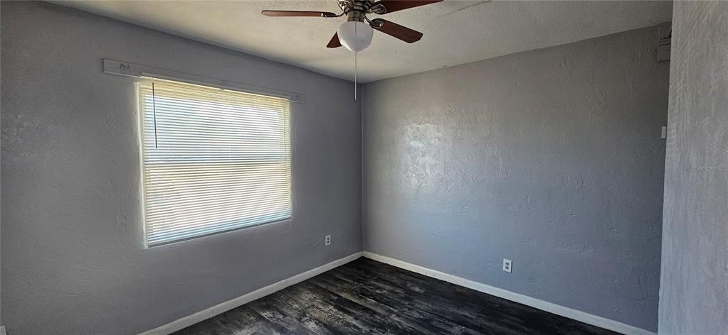 For Rent: $1,000 (2 beds, 1 baths, 650 Square Feet)