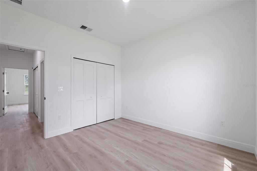 For Sale: $299,000 (4 beds, 2 baths, 1751 Square Feet)