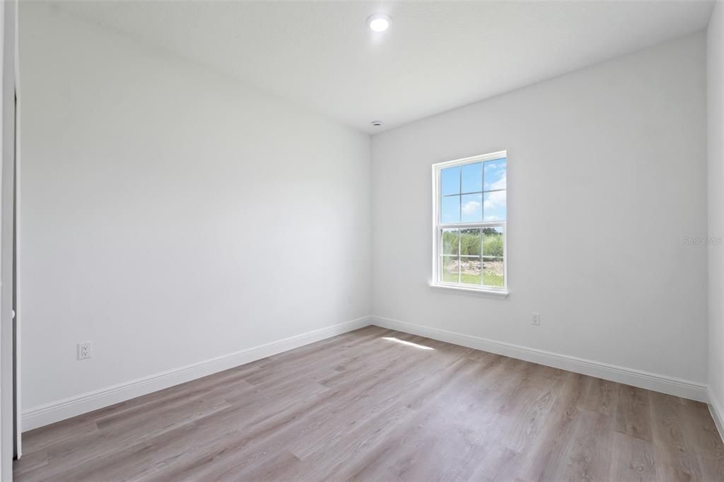 For Sale: $299,000 (4 beds, 2 baths, 1751 Square Feet)