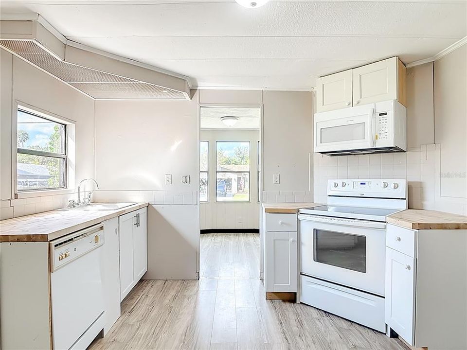 待售: $179,500 (3 贝兹, 2 浴室, 1066 平方英尺)