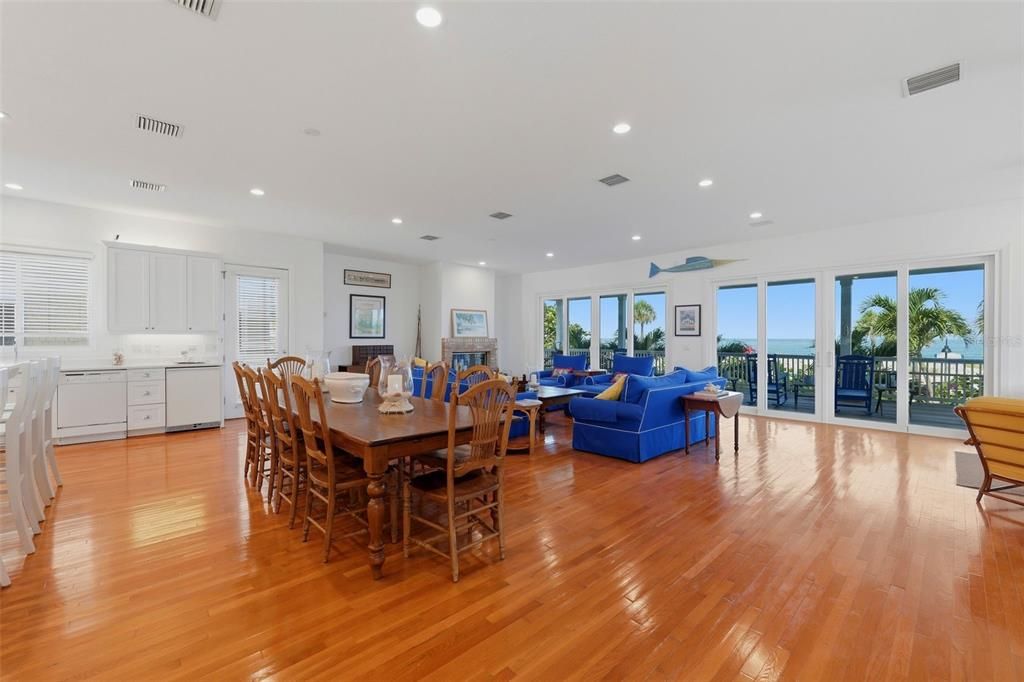En Venta: $6,999,000 (5 camas, 5 baños, 4724 Pies cuadrados)