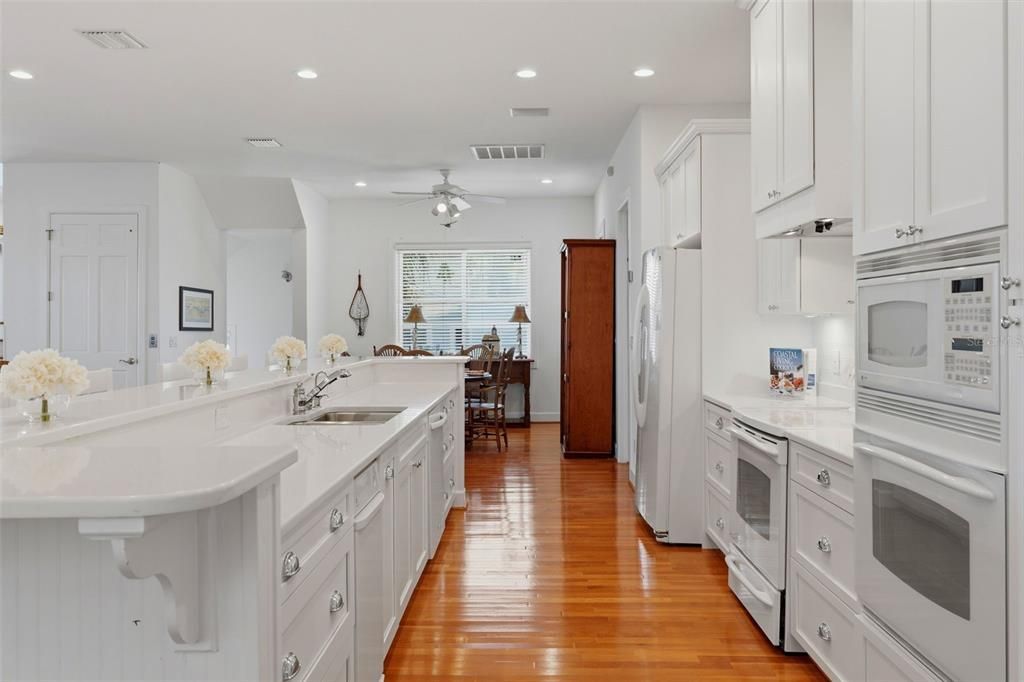 En Venta: $6,999,000 (5 camas, 5 baños, 4724 Pies cuadrados)