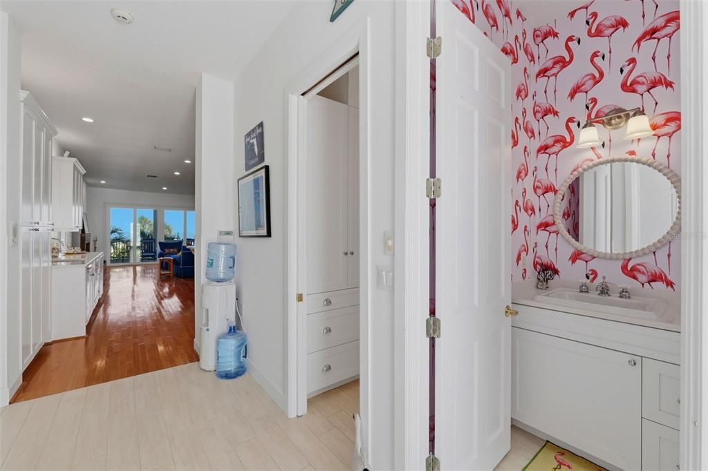 En Venta: $6,999,000 (5 camas, 5 baños, 4724 Pies cuadrados)