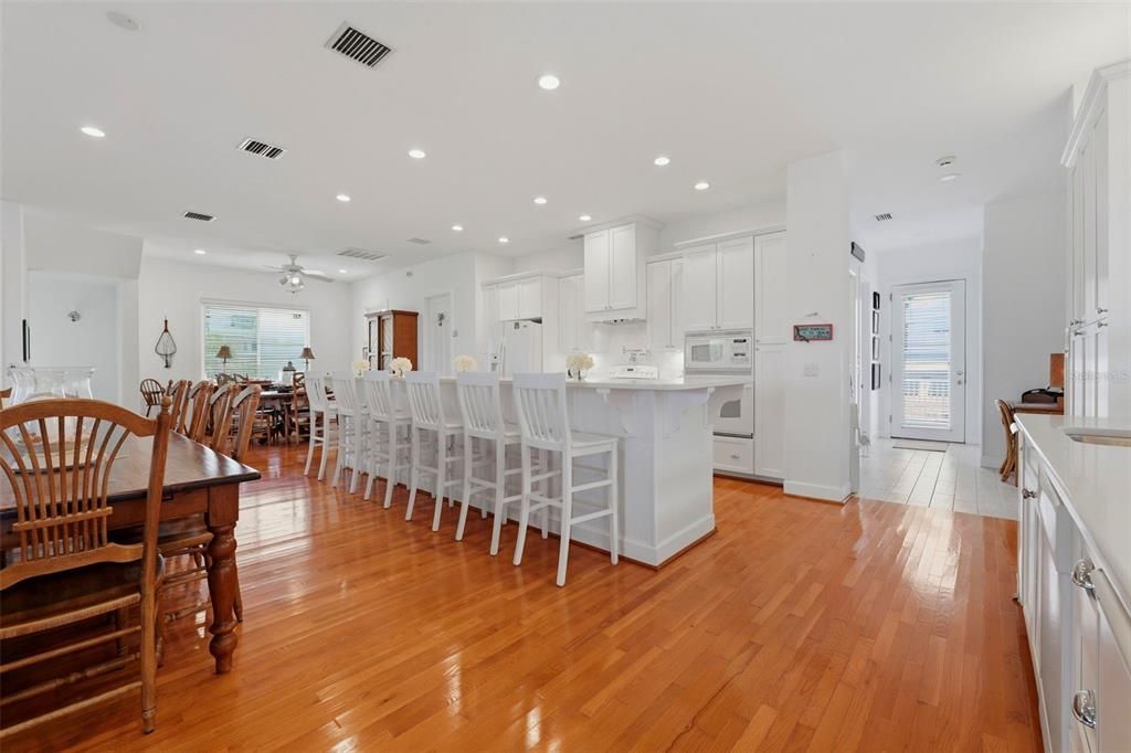 En Venta: $6,999,000 (5 camas, 5 baños, 4724 Pies cuadrados)