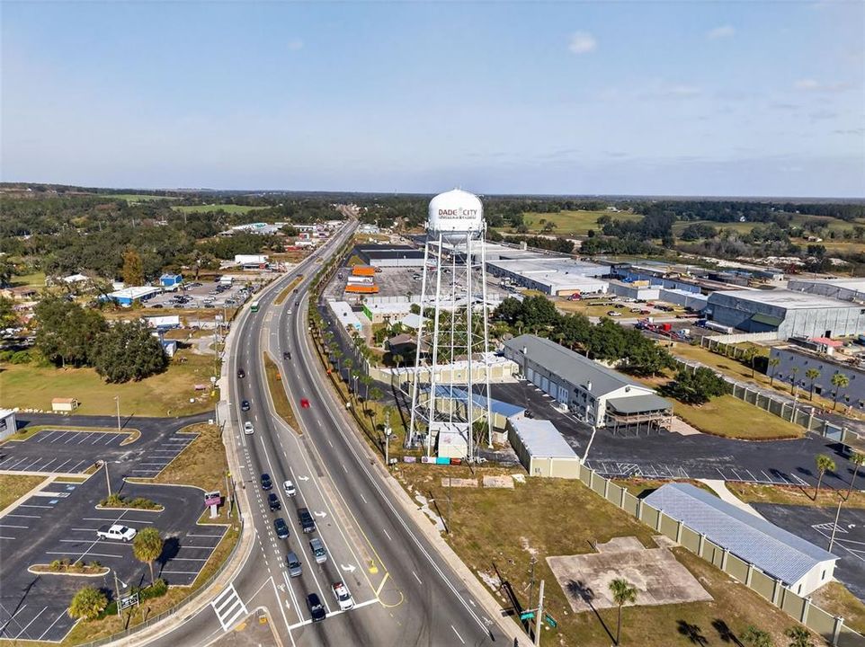 На продажу: $552,450 (4 спален, 2 ванн, 2330 Квадратных фут)