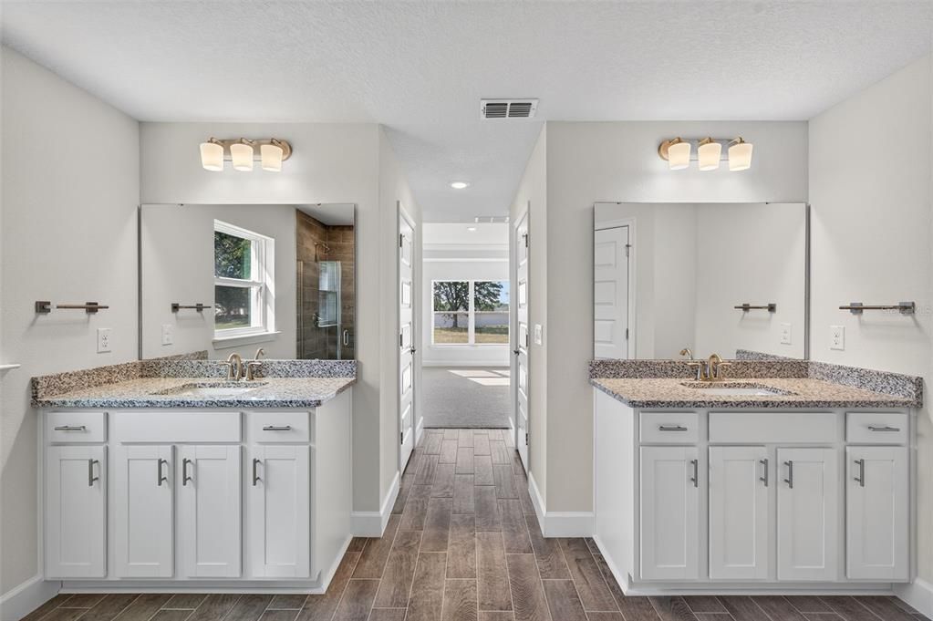 На продажу: $552,450 (4 спален, 2 ванн, 2330 Квадратных фут)